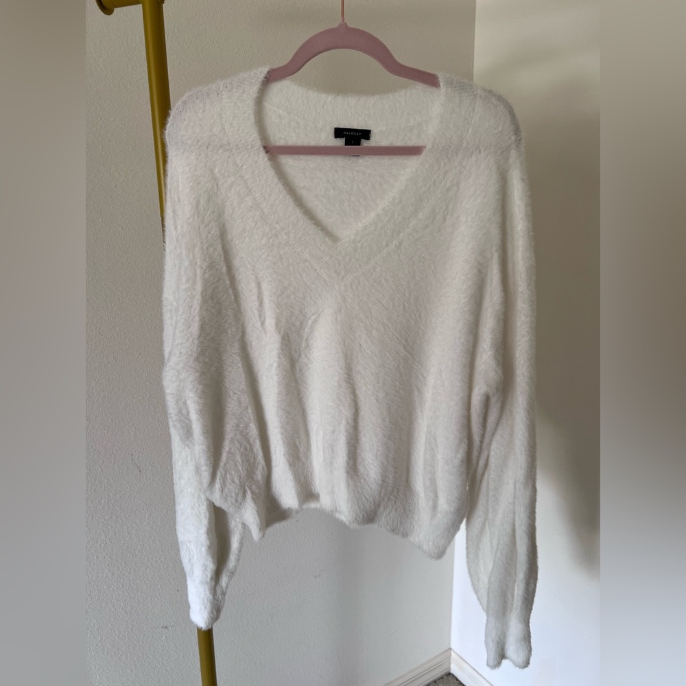 Halogen Women's White Long Sleeve Fur Soft V-Neck Sweater Women Large EUC
